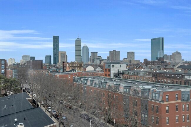 Building Photo - 70-72-72 Northampton St