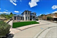 Building Photo - 529 Castlerock Ln