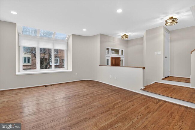 Building Photo - 10949 Whiterim Dr