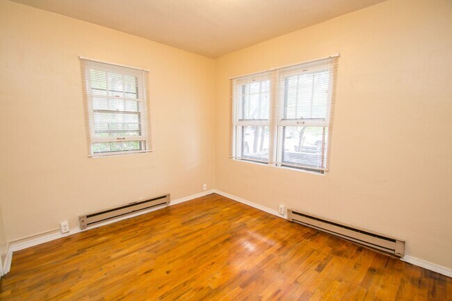 Building Photo - 2311 Spruce St