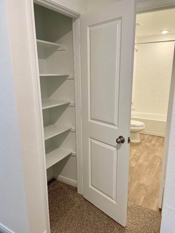 Building Photo - 270 Yosemite Dr