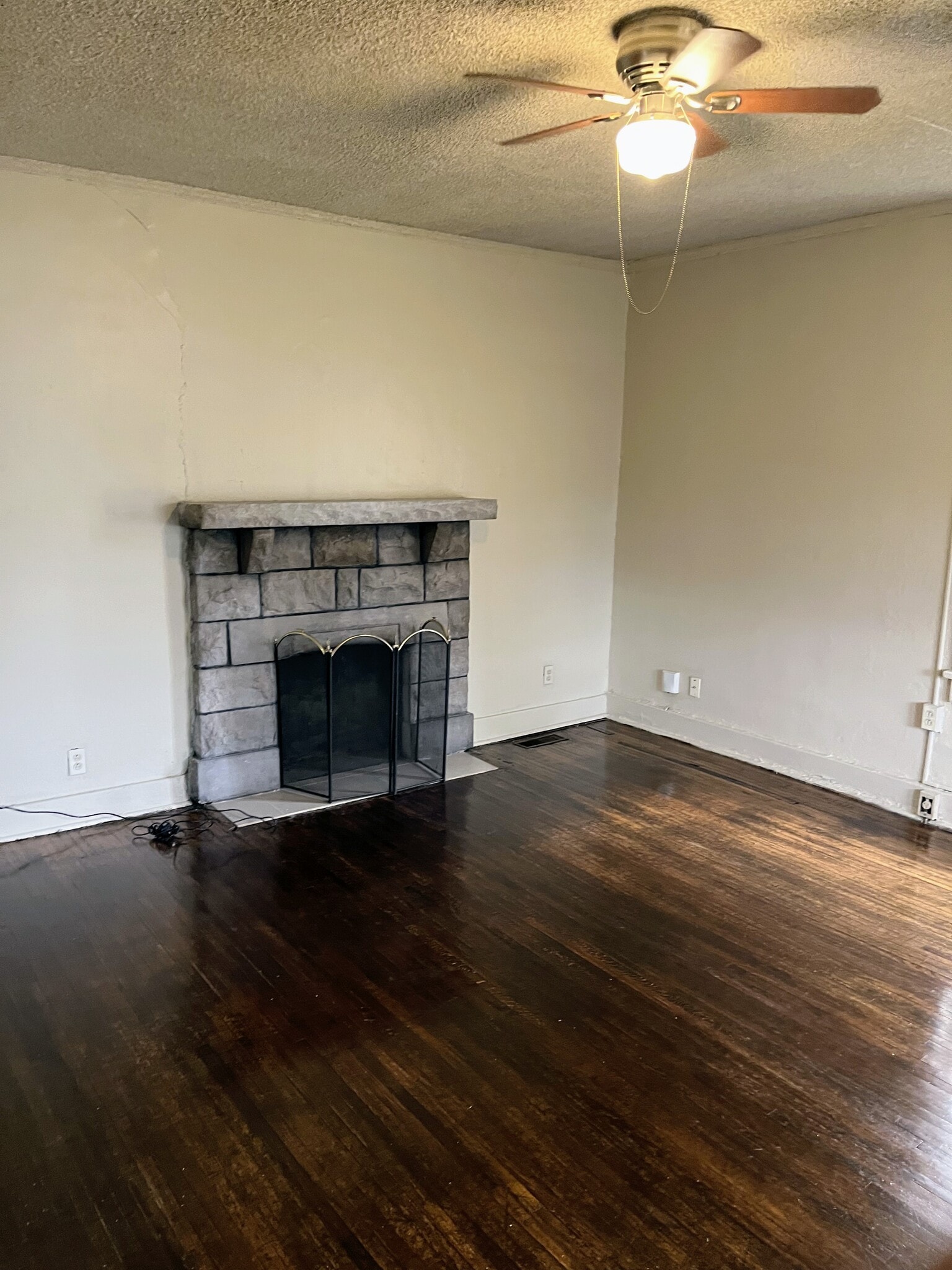 Building Photo - 509 19th Ave N