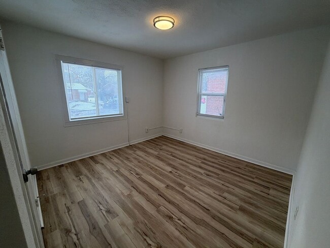 Building Photo - Newly Rehabbed 2 bed in Jennings