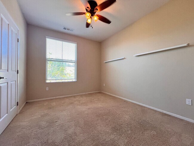 Building Photo - Sorrento Valley Second Story Corner Unit 3...