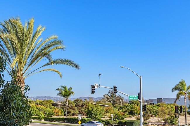 Building Photo - 4 bedroom - Pacific Ridge in Oceanside