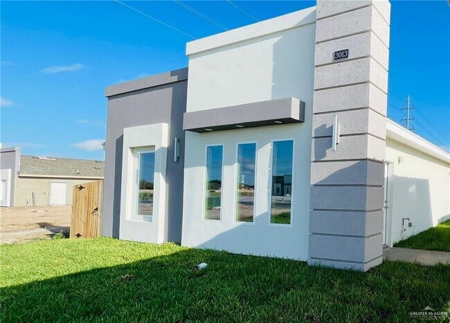 Primary Photo - 3013 W Driftwood St