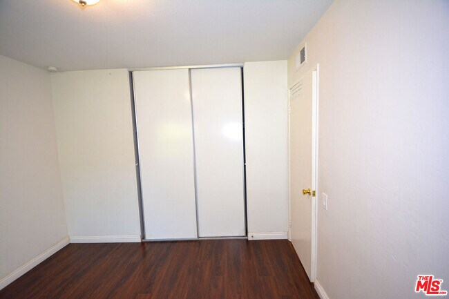 Building Photo - 3025 Morningside Dr