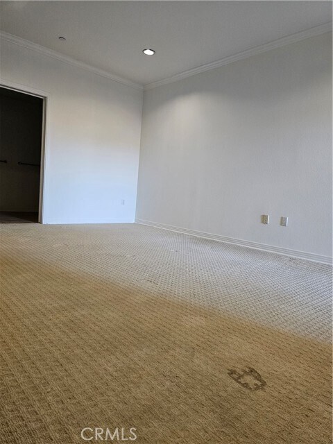 Building Photo - 214 S Alexandria Ave