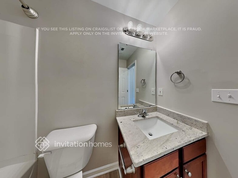 Building Photo - 4 Duck Pond Ct