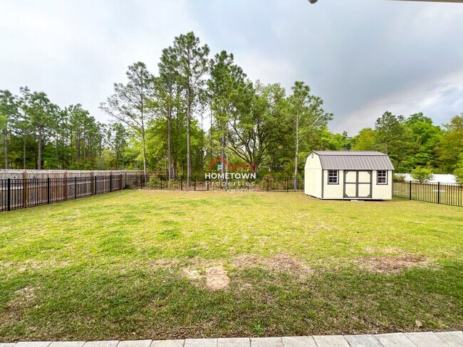 Building Photo - Charming Custom-Built Home with Bonus Room...