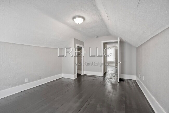Building Photo - 131 N 39th St