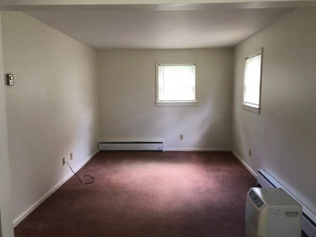 Building Photo - English Ave - 5227