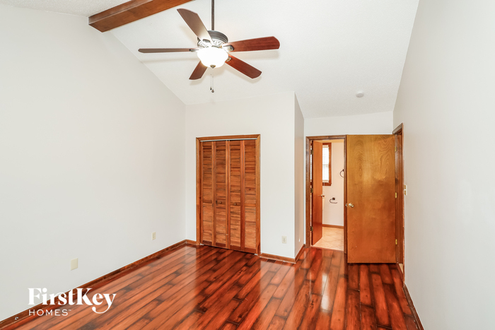 Building Photo - 11406 Red Hickory Ln
