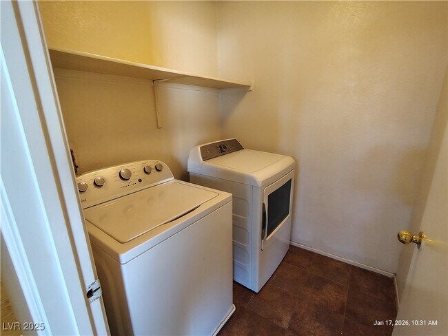 Building Photo - 5951 Gentleslope St