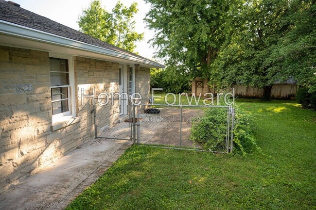 Building Photo - 517 N 3rd St