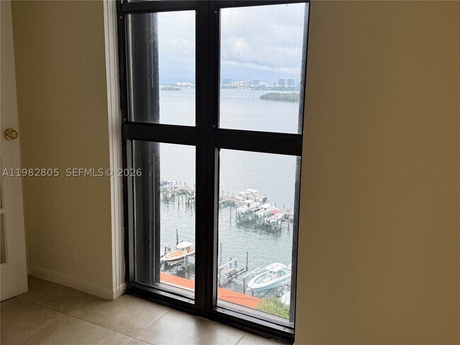 Building Photo - 4000 Towerside Terrace