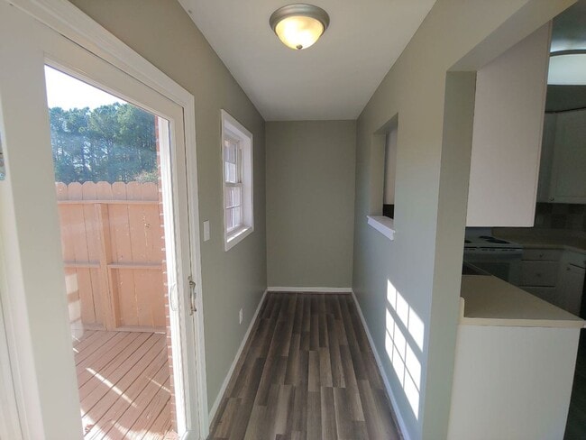 Building Photo - Spacious 3BD, 2.5BA Duplex in Clayton with Large Fenced Backyard