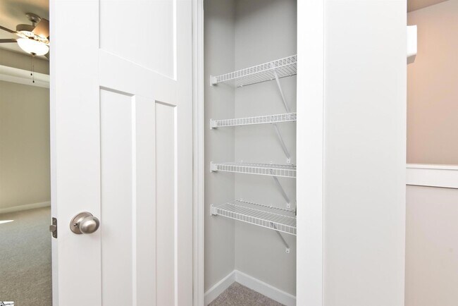 Building Photo - 100 Evergrace Wy