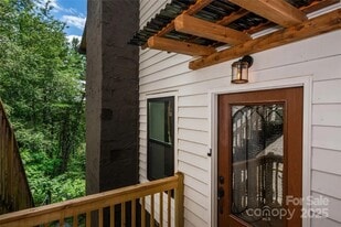 Building Photo - 187 Pine Vlg