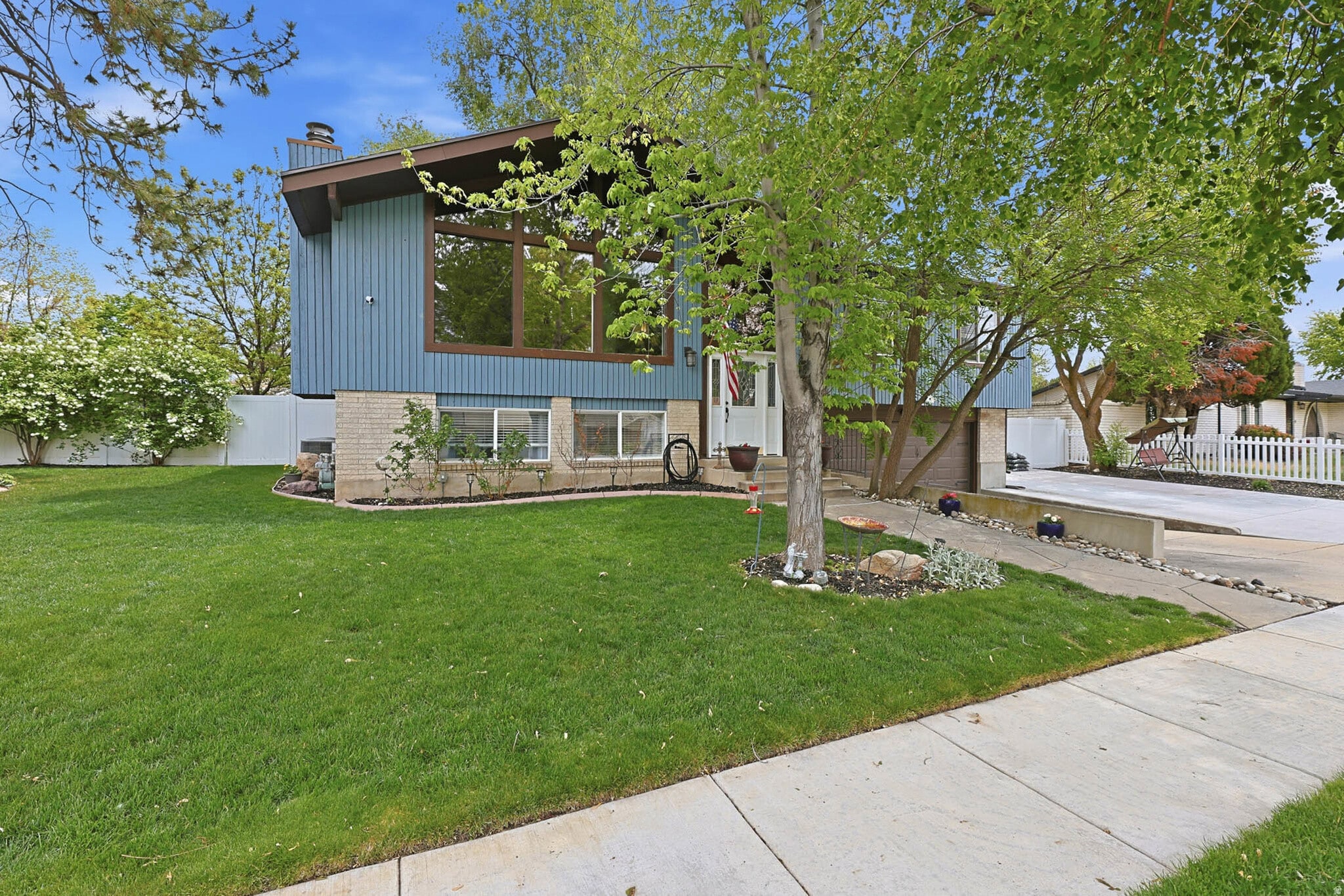 Building Photo - 9107 S Peach Blossom Dr