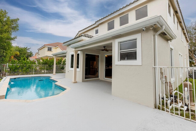 Building Photo - 4080 Lansing Ave