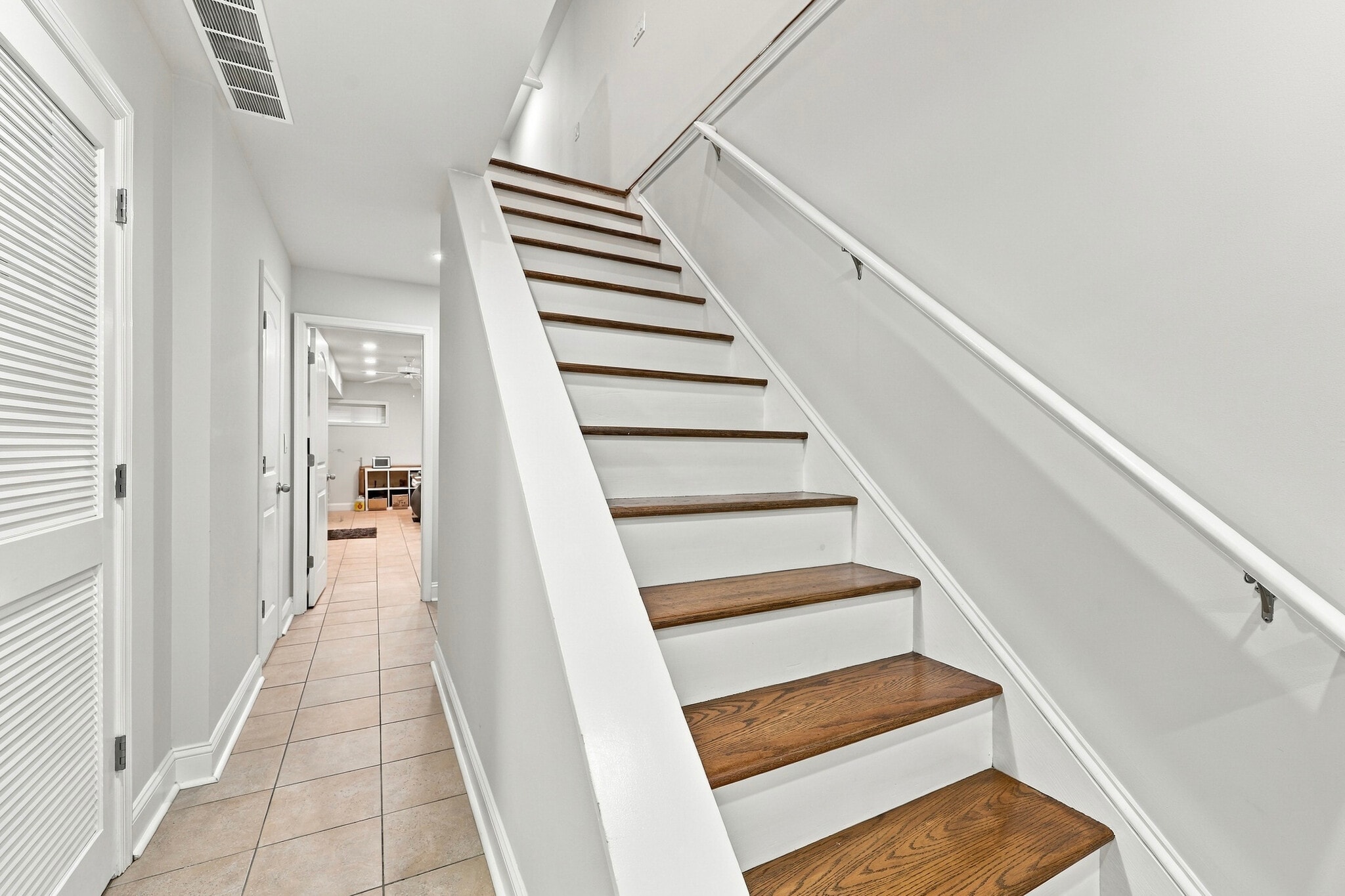 Staircase and Hallway - 2612 Ellsworth St