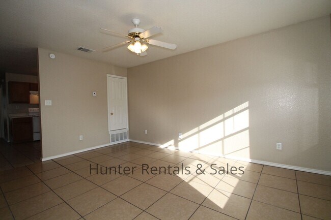 Building Photo - Updated 3-Bedroom, 2-Bath Townhome with Do...