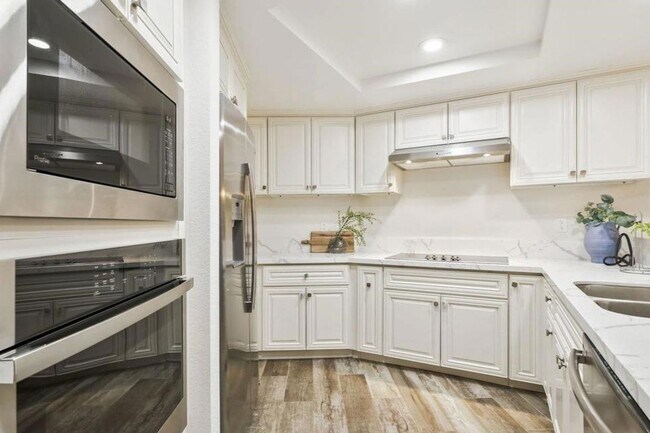 Building Photo - Live Elevated in the Heart of North Park!