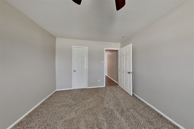 Building Photo - 18727 Holly Way