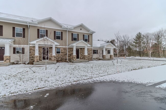 Building Photo - Trailside Condo-2 Bd 2.5 Bath