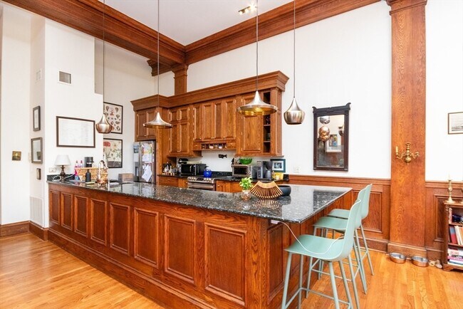 Building Photo - 28 Seaverns Ave