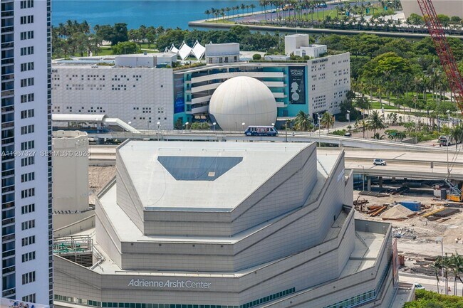 Building Photo - 1600 NE 1st Ave