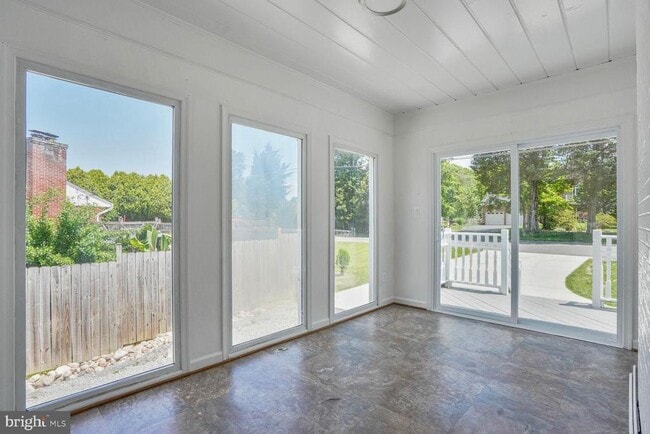 Building Photo - 4112 Orchard Dr