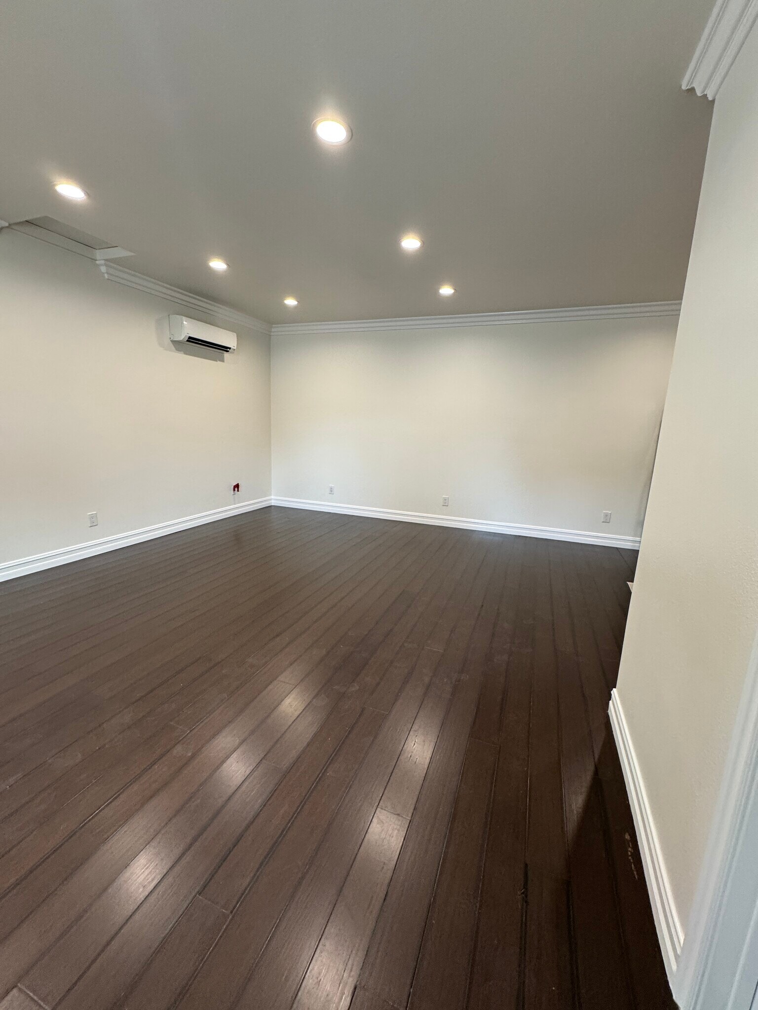 Building Photo - 7316 White Oak Ave