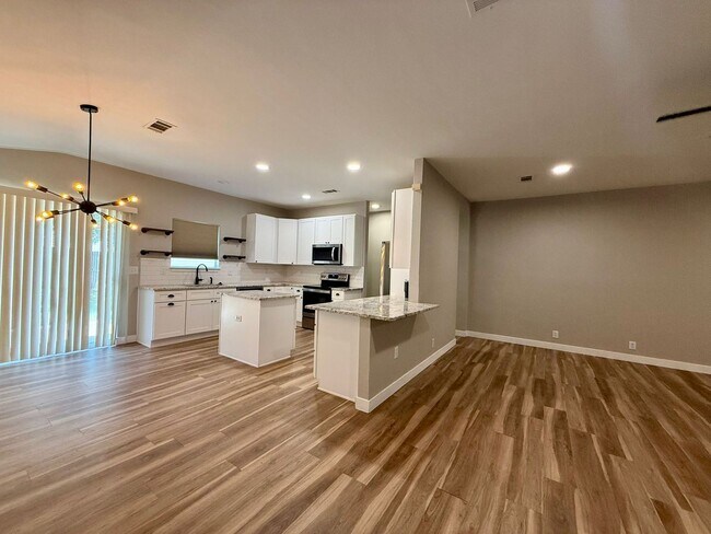 Building Photo - 1031 Bobcat Creek