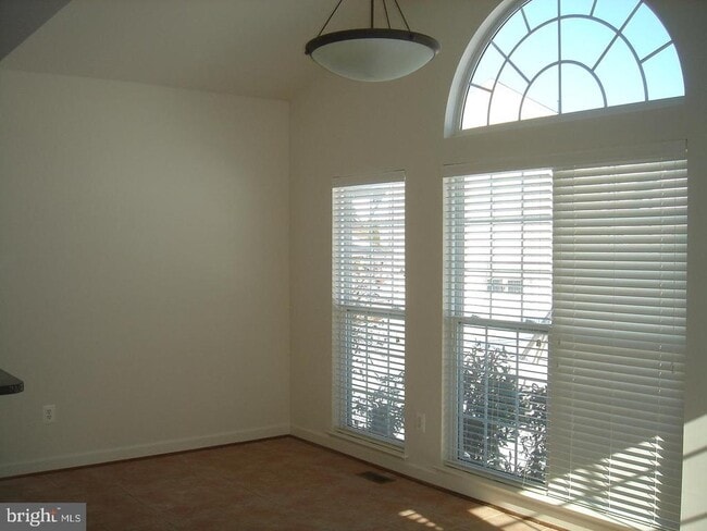 Building Photo - 11017 Baldwin Dr