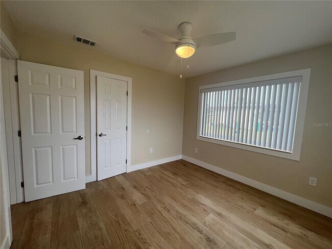 Building Photo - 2464 Picnic St