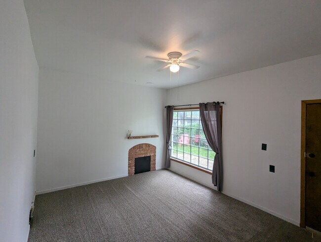 Building Photo - Hopson