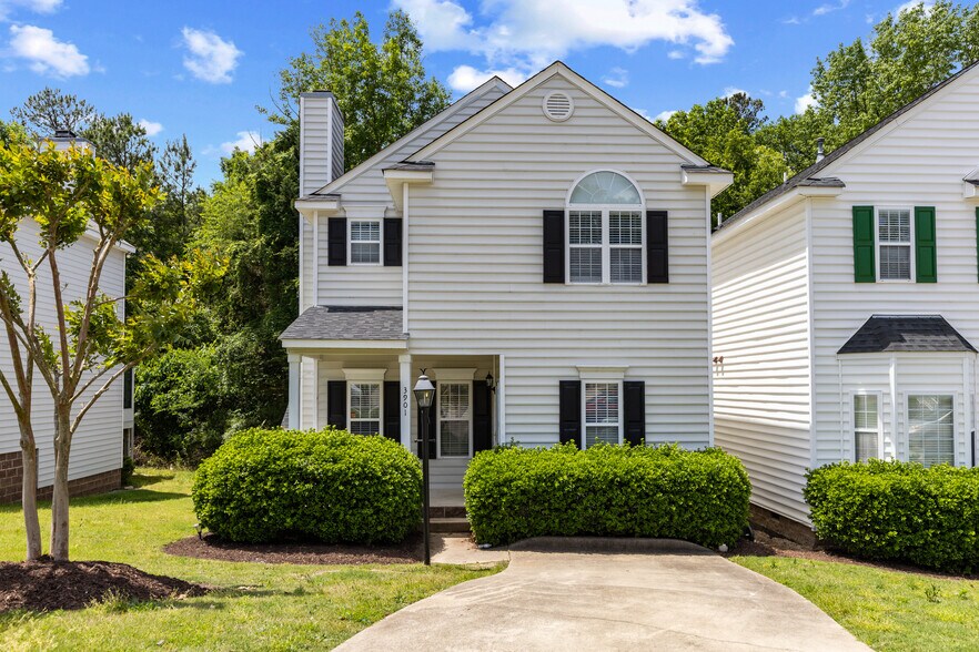 Building Photo - 3901 Charleston Park Dr