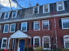 Building Photo - 3024 S Buchanan St