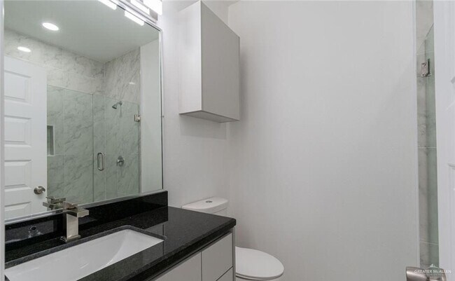 Building Photo - 7 Angelina Dr