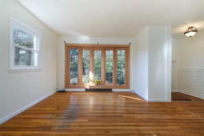 Building Photo - 48 Plum Rd