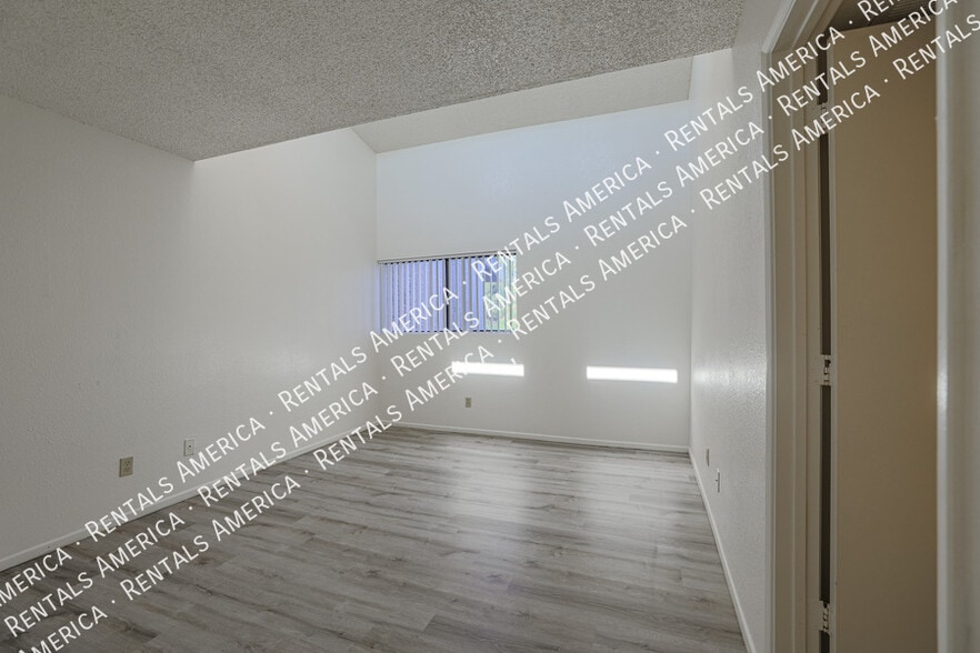 Building Photo - 6480 N 82nd St