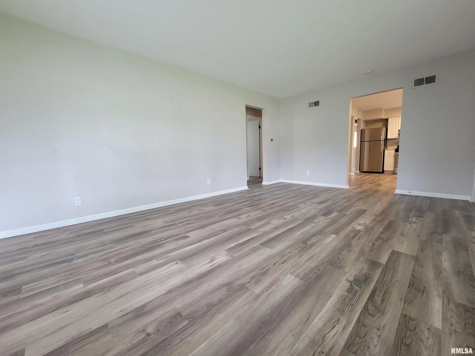 Building Photo - 2617 W Kansas St