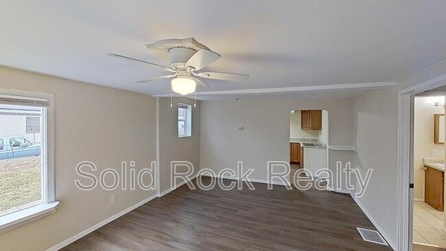 Building Photo - 2419 E Monument St