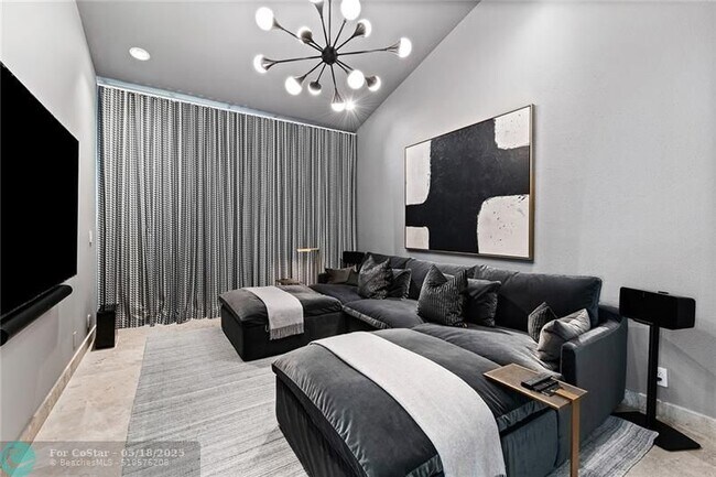 Building Photo - 2416 Bayview Dr