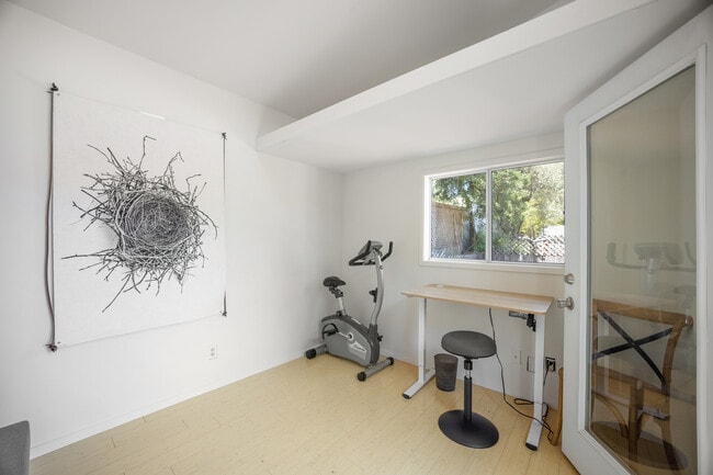 Building Photo - 80 Dominga Ave