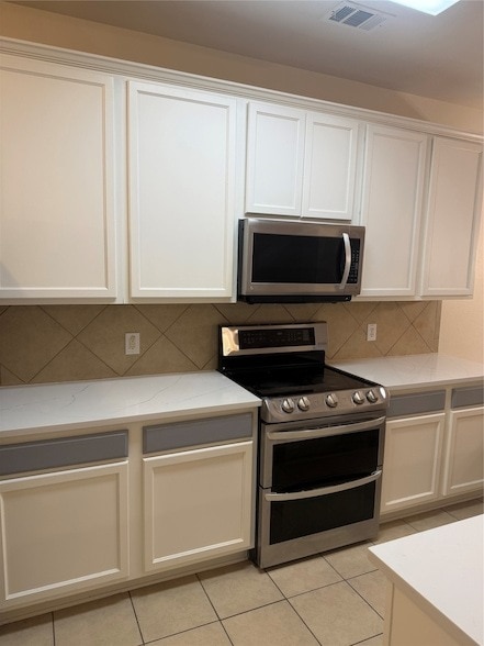 Building Photo - 12404 Coral Dr