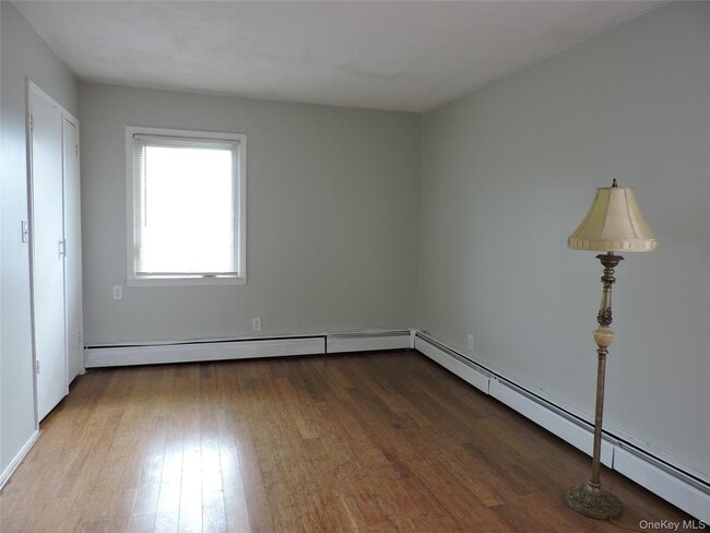 Building Photo - 18 Leach St