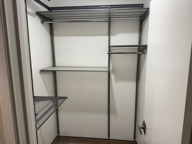 Building Photo - 510 Canyon Oaks Dr